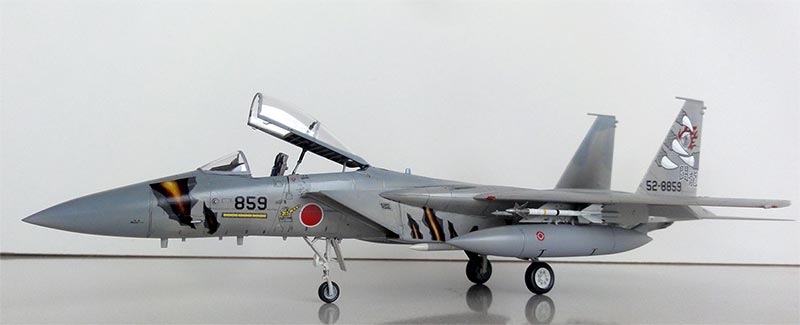 Komatsu F-15J