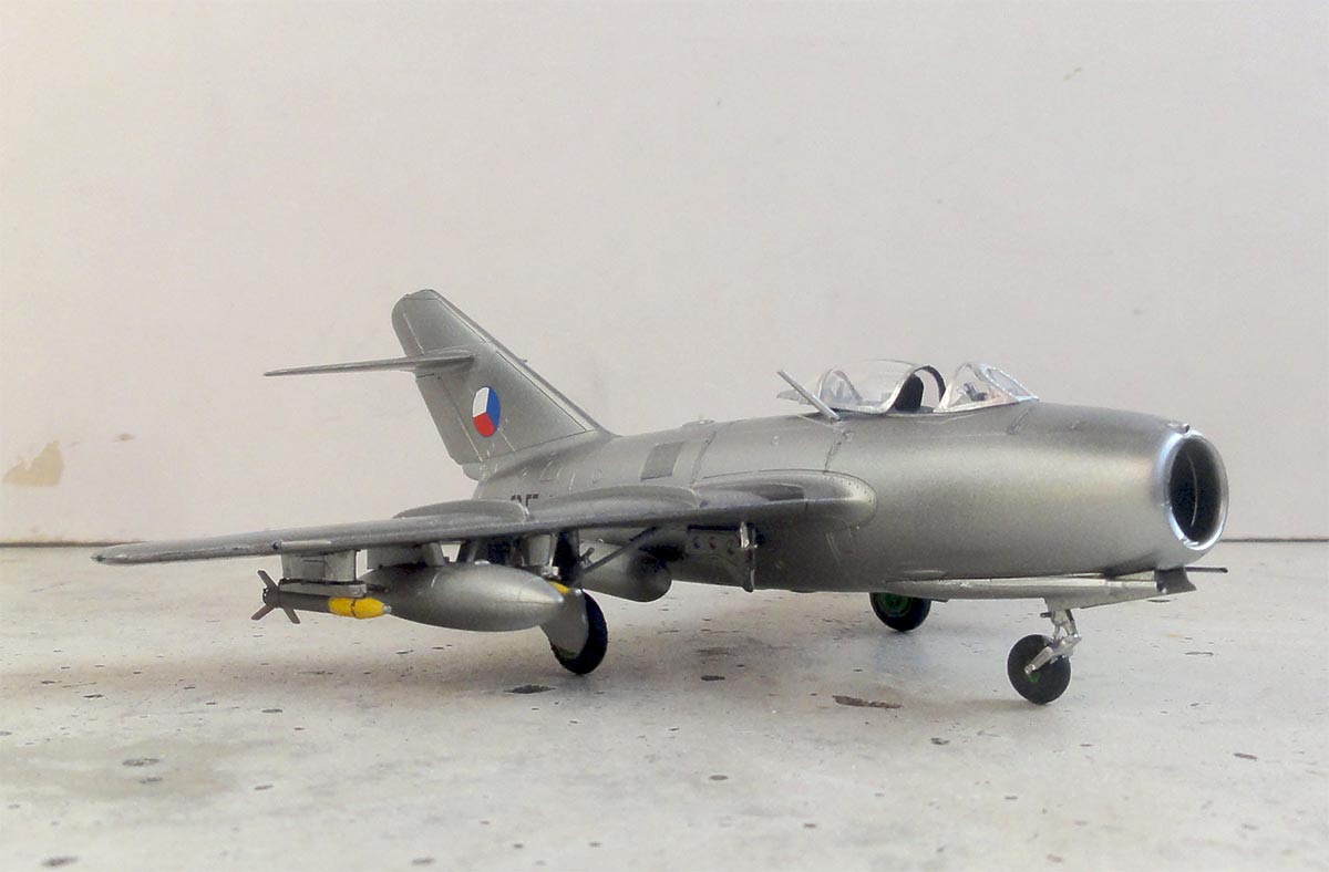 Quickboost 1/72 Mikoyan MiG-15 Air Intake # 72521 