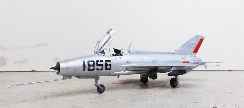 f-7