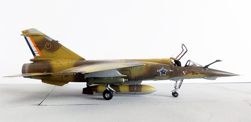 South Africa f-1 1/72 model