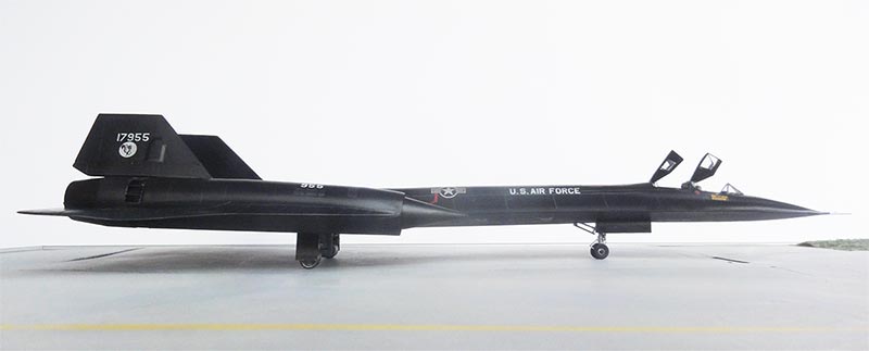 SR-71 blackbird 1/72 scale model